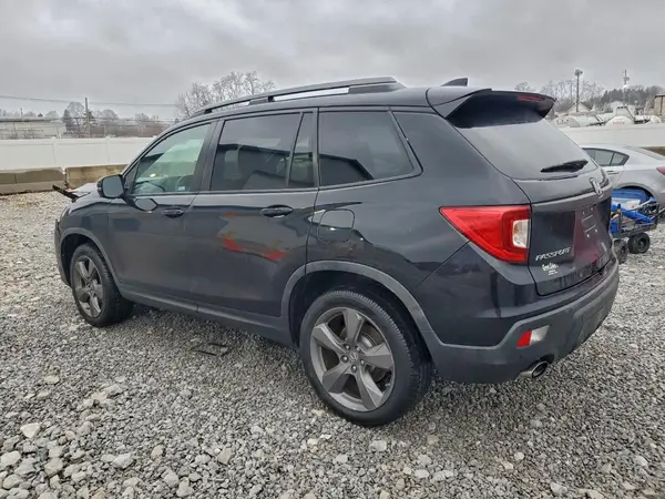 5FNYF8H94LB003024 2020 HONDA PASSPORT - Image 2