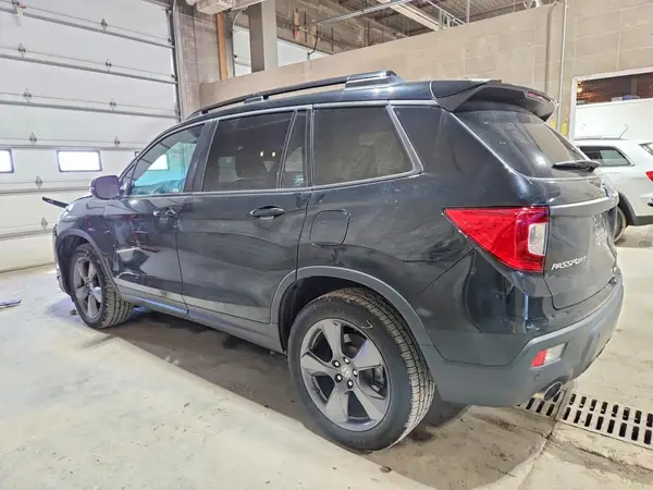 5FNYF8H97LB005334 2020 HONDA PASSPORT - Image 2
