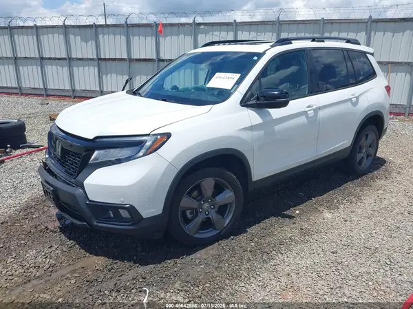 5FNYF8H97LB013143 2020 HONDA PASSPORT - Image 2