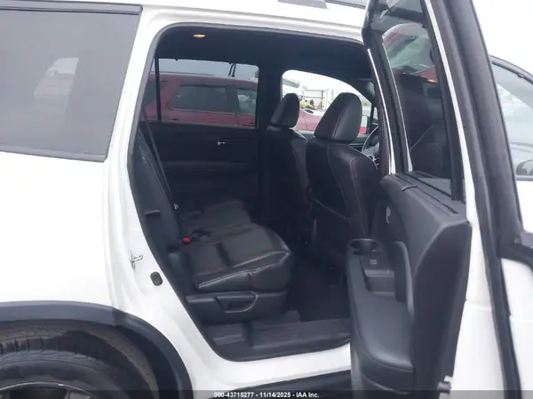 5FNYF8H98KB008970 2019 HONDA PASSPORT - Image 8