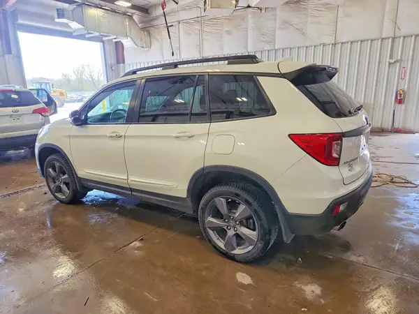5FNYF8H99KB010646 2019 HONDA PASSPORT - Image 2