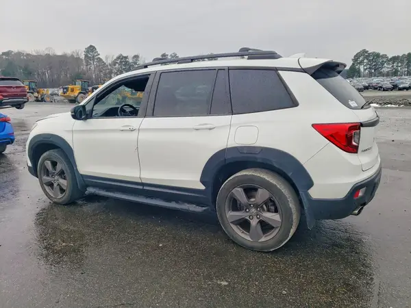 5FNYF8H99LB000930 2020 HONDA PASSPORT - Image 2