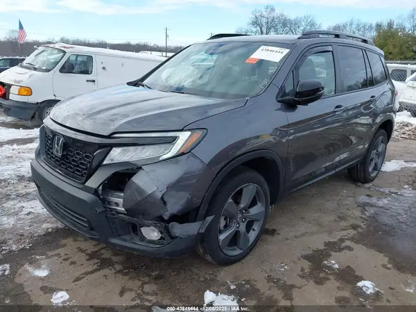 5FNYF8H9XKB000482 2019 HONDA PASSPORT - Image 2