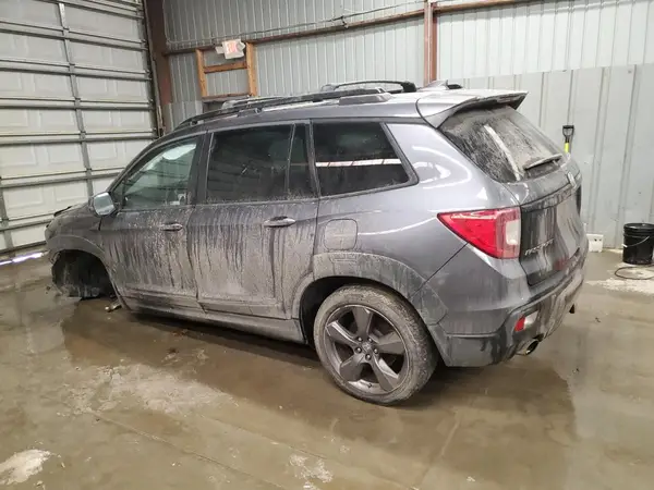 5FNYF8H9XKB001826 2019 HONDA PASSPORT - Image 2