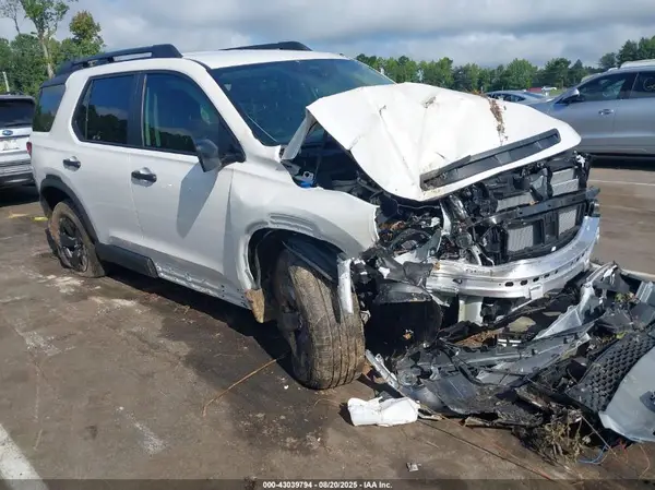 5FNYF9H32TB028439 2026 HONDA PASSPORT - Image 1