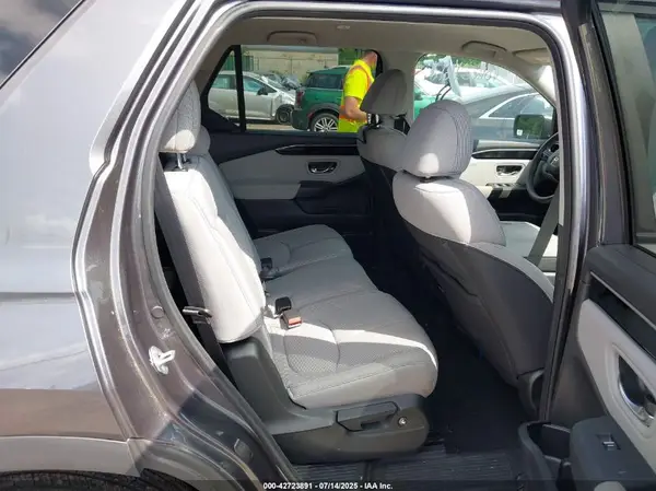 5FNYG1H27PB027279 2023 HONDA PILOT - Image 8