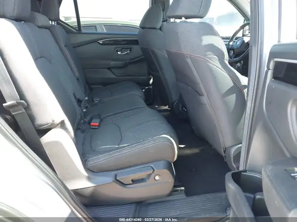 5FNYG1H30PB057068 2023 HONDA PILOT - Image 8