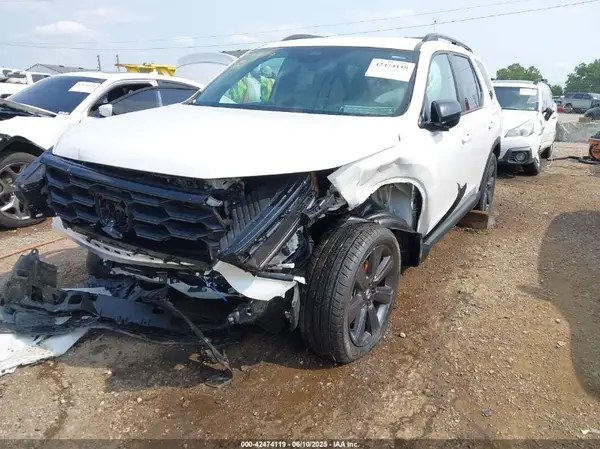 5FNYG1H38SB028426 2025 HONDA PILOT - Image 2