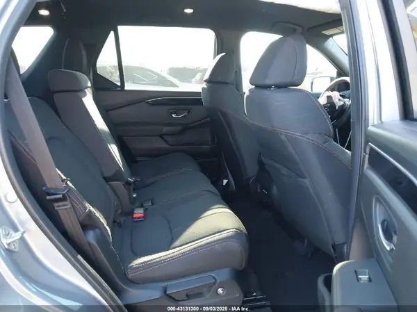 5FNYG1H39PB027082 2023 HONDA PILOT - Image 8