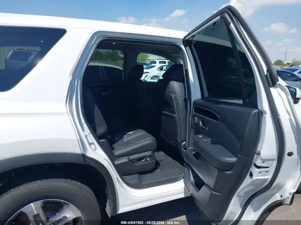 5FNYG1H40SB037100 2025 HONDA PILOT - Image 8