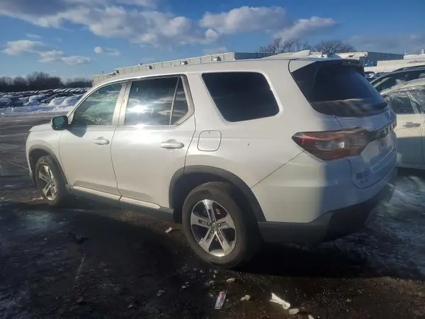 5FNYG1H42RB016811 2024 HONDA PILOT - Image 2