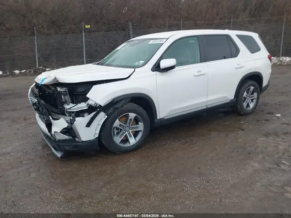 5FNYG1H42SB108782 2025 HONDA PILOT - Image 2