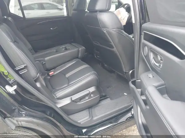 5FNYG1H43PB044016 2023 HONDA PILOT - Image 8
