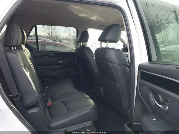 5FNYG1H46PB010457 2023 HONDA PILOT - Image 8