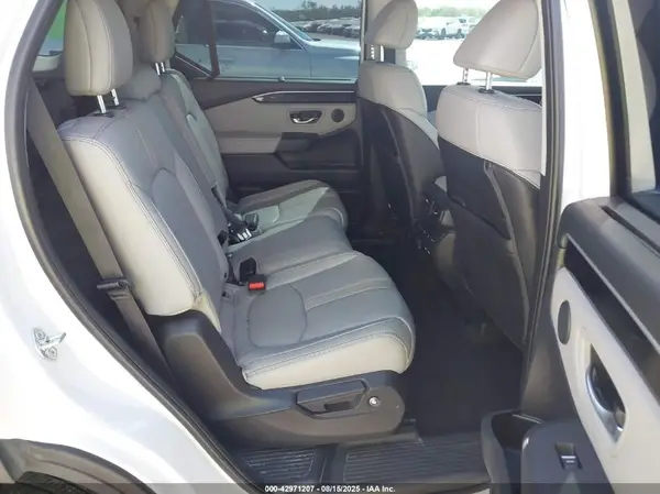 5FNYG1H48PB058686 2023 HONDA PILOT - Image 8