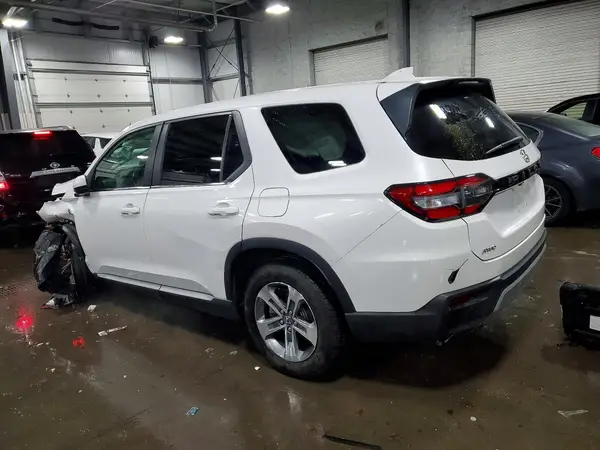 5FNYG1H54RB027978 2024 HONDA PILOT - Image 2
