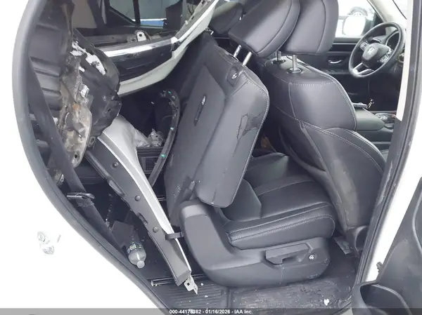 5FNYG1H59PB033370 2023 HONDA PILOT - Image 8