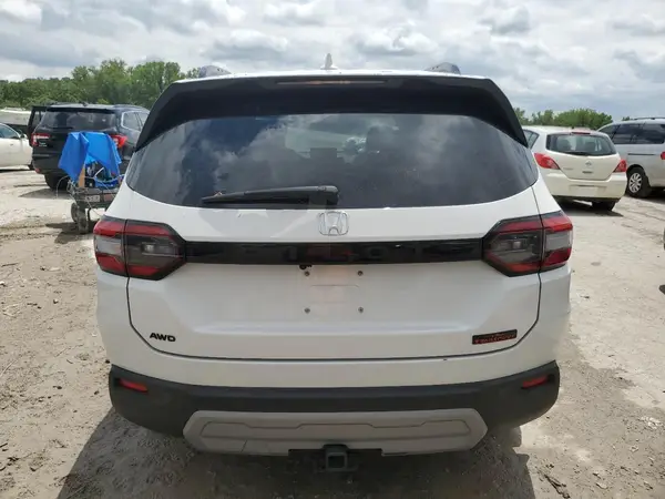 2024 HONDA PILOT auction photo 6