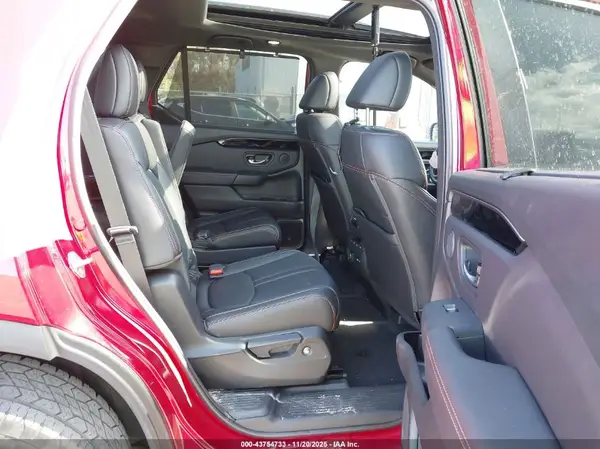5FNYG1H63PB009929 2023 HONDA PILOT - Image 8
