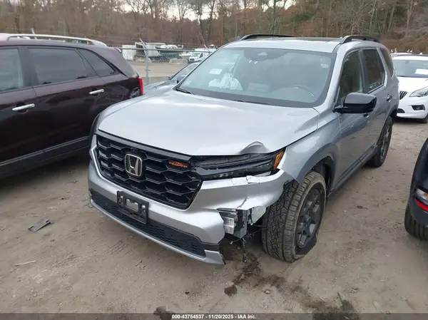 5FNYG1H66SB060821 2025 HONDA PILOT - Image 2