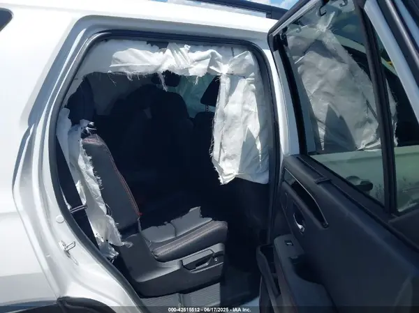 5FNYG1H68RB036000 2024 HONDA PILOT - Image 8