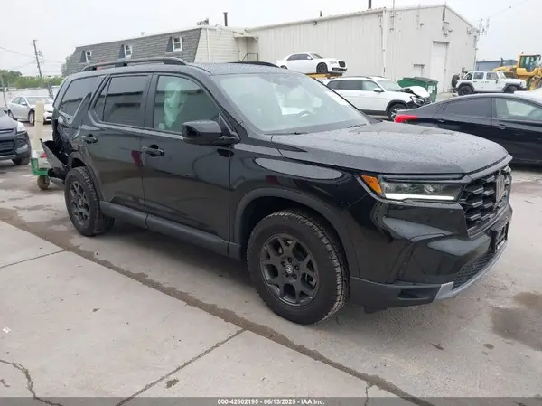 5FNYG1H69PB020384 2023 HONDA PILOT - Image 1