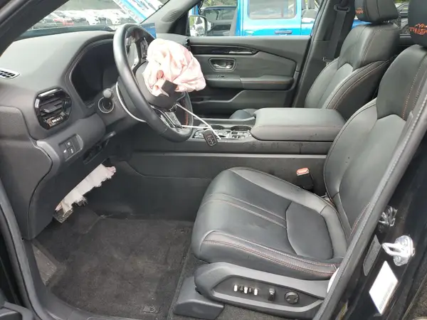 2023 HONDA PILOT auction photo 7