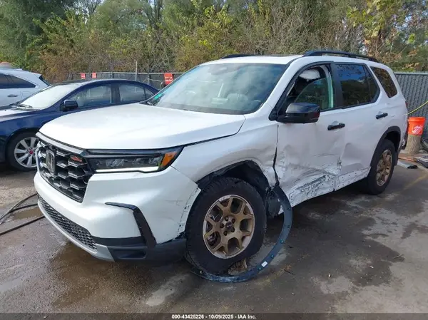 5FNYG1H69RB031629 2024 HONDA PILOT - Image 2