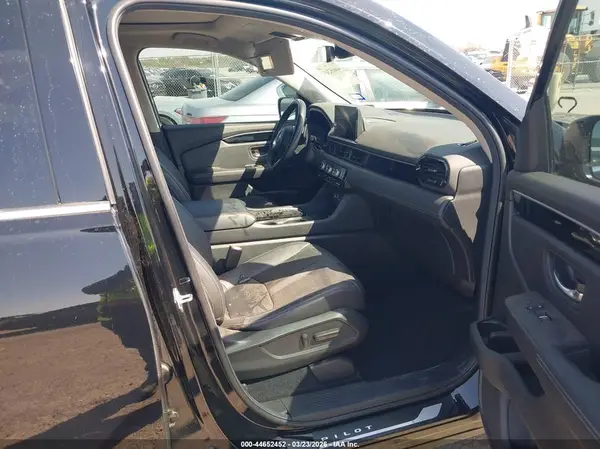 2024 HONDA PILOT IAAI lot 44652452 auction photo 5