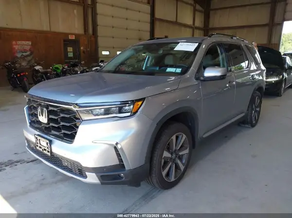 5FNYG1H70SB101842 2025 HONDA PILOT - Image 2