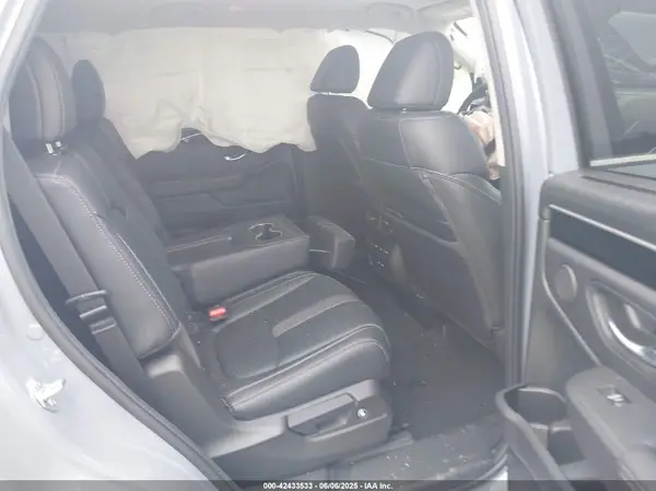5FNYG1H72SB113894 2025 HONDA PILOT - Image 8