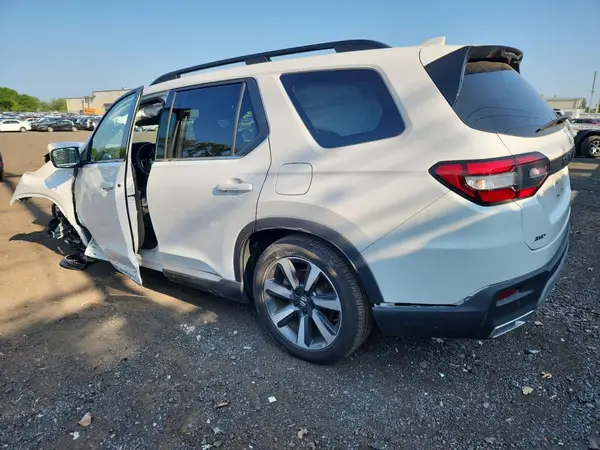 5FNYG1H74RB011149 2024 HONDA PILOT - Image 2