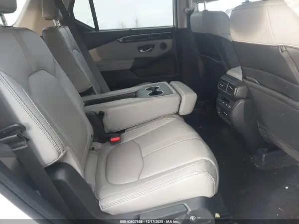 5FNYG1H75RB026372 2024 HONDA PILOT - Image 8