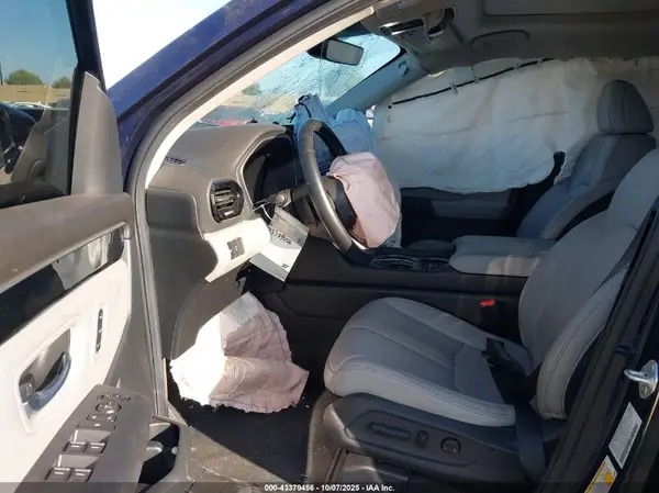 2025 HONDA PILOT IAAI lot 43379456 auction photo 5