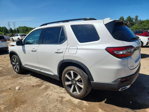 5FNYG1H76RB032875 2024 HONDA PILOT - Image 2