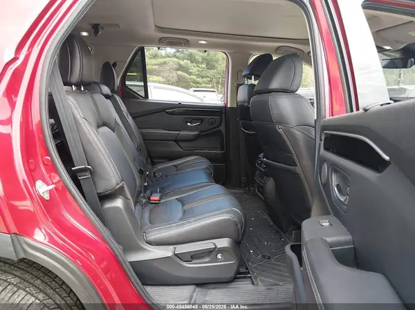 5FNYG1H78RB009937 2024 HONDA PILOT - Image 8
