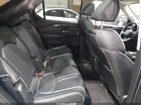 5FNYG1H80PB026995 2023 HONDA PILOT - Image 8