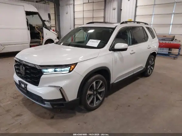 5FNYG1H81SB038677 2025 HONDA PILOT - Image 2