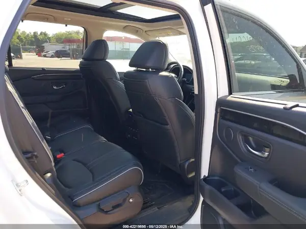 5FNYG1H82PB046438 2023 HONDA PILOT - Image 8