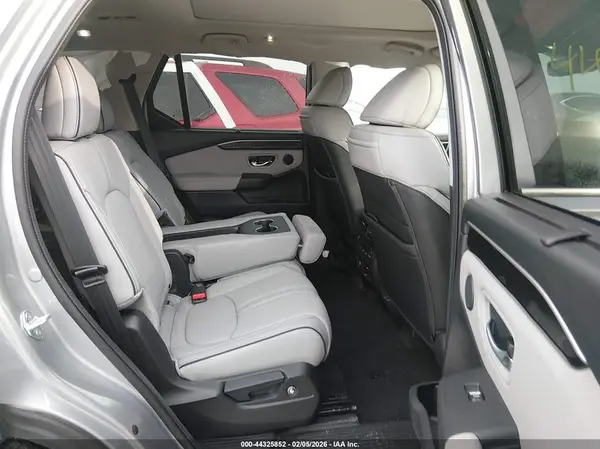 5FNYG1H83RB004573 2024 HONDA PILOT - Image 8