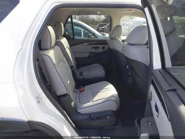 5FNYG1H84SB174642 2025 HONDA PILOT - Image 8