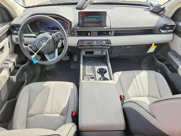 5FNYG1H86PB011627 2023 HONDA PILOT - Image 8