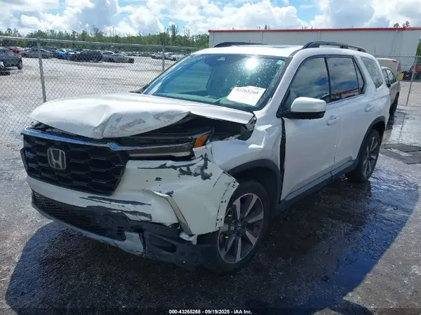 5FNYG1H87PB057709 2023 HONDA PILOT - Image 2