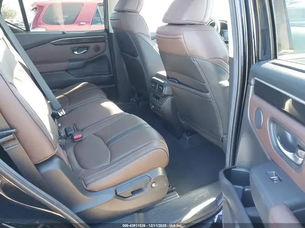 5FNYG1H8XRB005817 2024 HONDA PILOT - Image 8