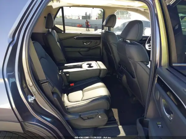 5FNYG2H40SB037409 2025 HONDA PILOT - Image 8