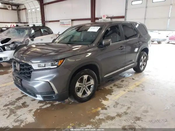 5FNYG2H45SB009136 2025 HONDA PILOT - Image 2