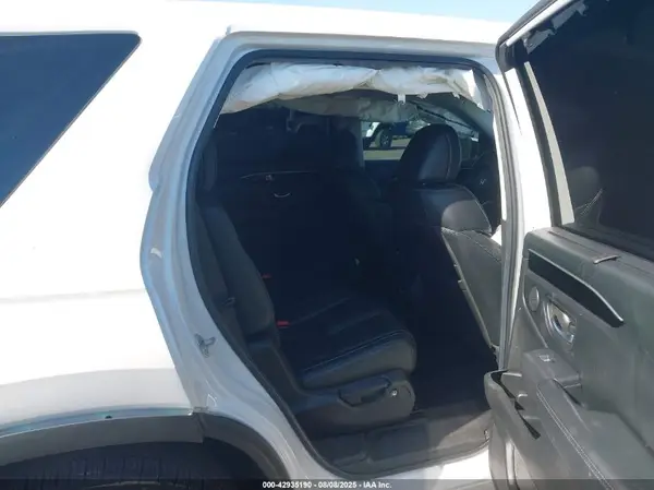 5FNYG2H47PB002776 2023 HONDA PILOT - Image 8