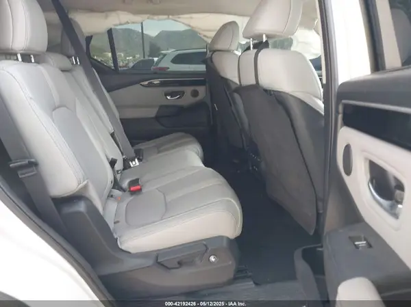 5FNYG2H47PB015673 2023 HONDA PILOT - Image 8