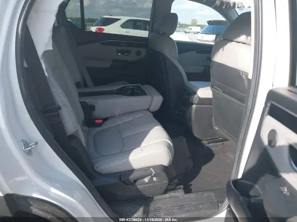 5FNYG2H48RB014910 2024 HONDA PILOT - Image 8
