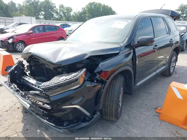 5FNYG2H49SB002738 2025 HONDA PILOT - Image 2